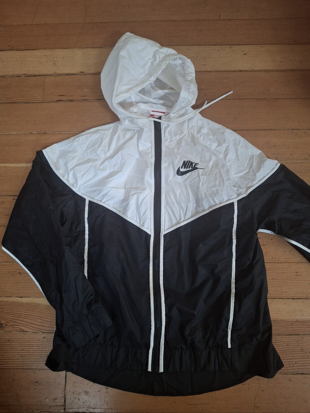 Nike Sportswear Black & White Hooded Windbreaker Jacket Large